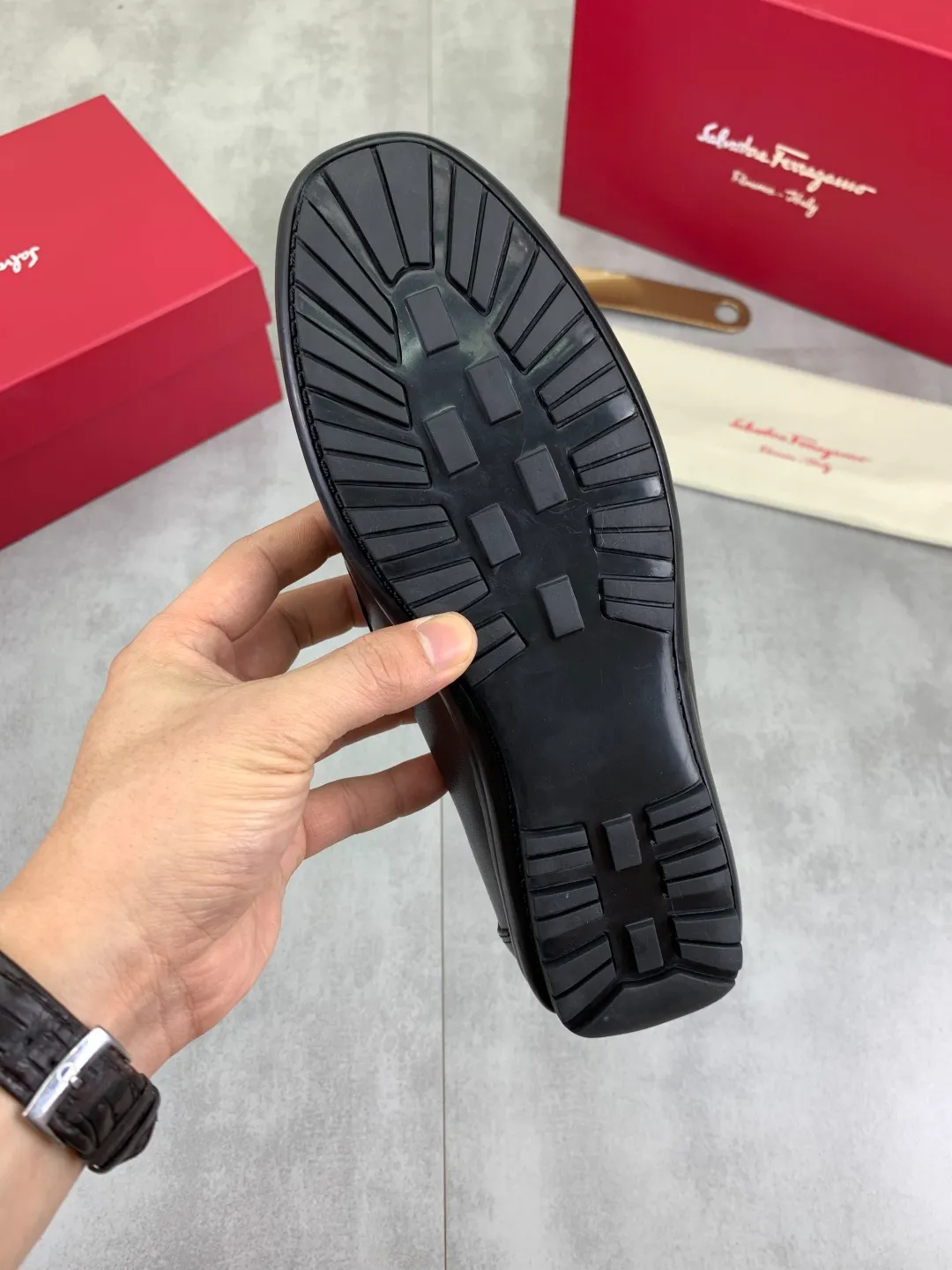 Men's shoes 💰P480 new high quality [Ferragamo/Ferragamo] latest model original imported calfskin, imported cowhide lining + original luxury metal buckle + original combination outsole Comparison without pressure Code number: 38-44 (45 customized)